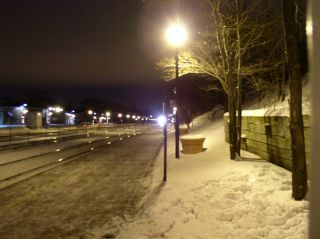 File:2005-12-10@11-46-35 Metra Station.jpg